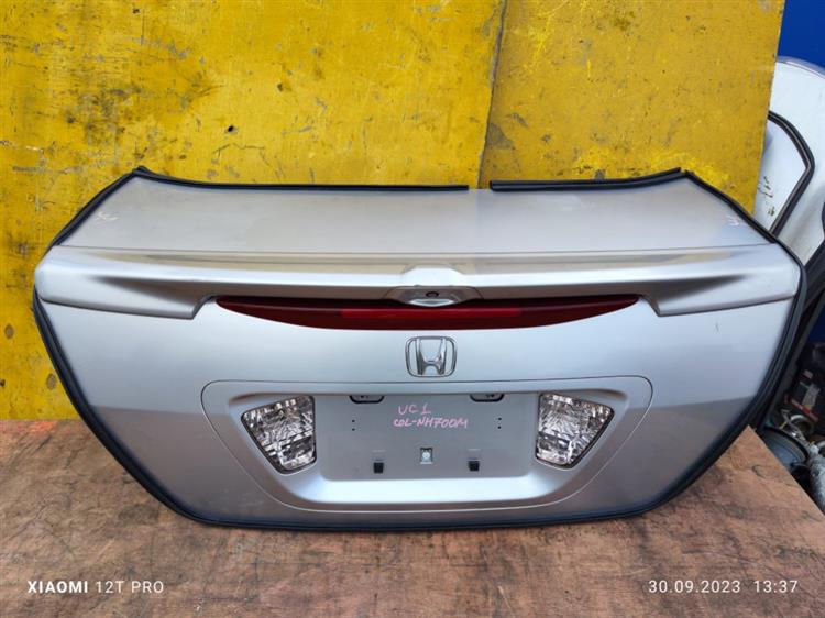 Крышка багажника Хонда Инспаер в Иркутске 652201